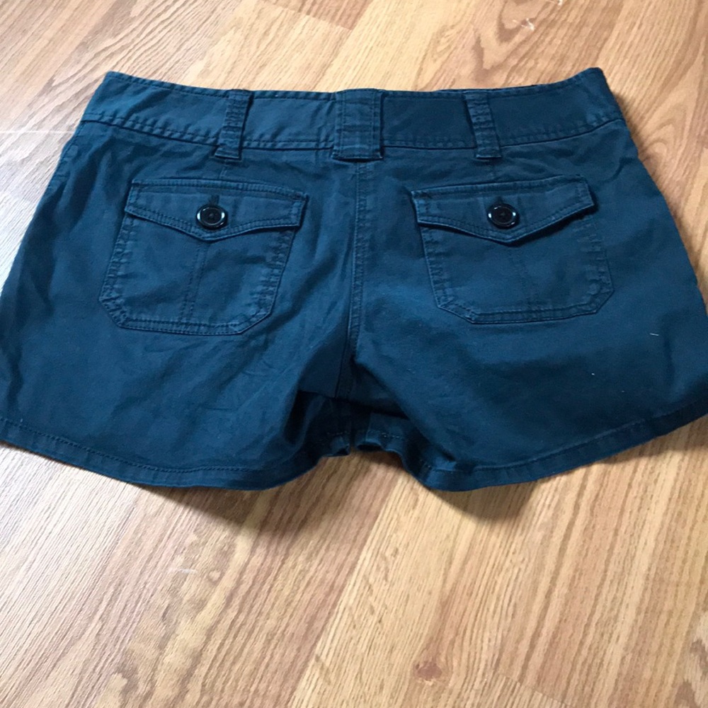 Shorts - Picture 2 of 3